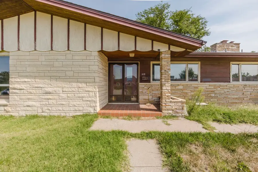 112 W F St, Hillsboro, KS 67063 - #3