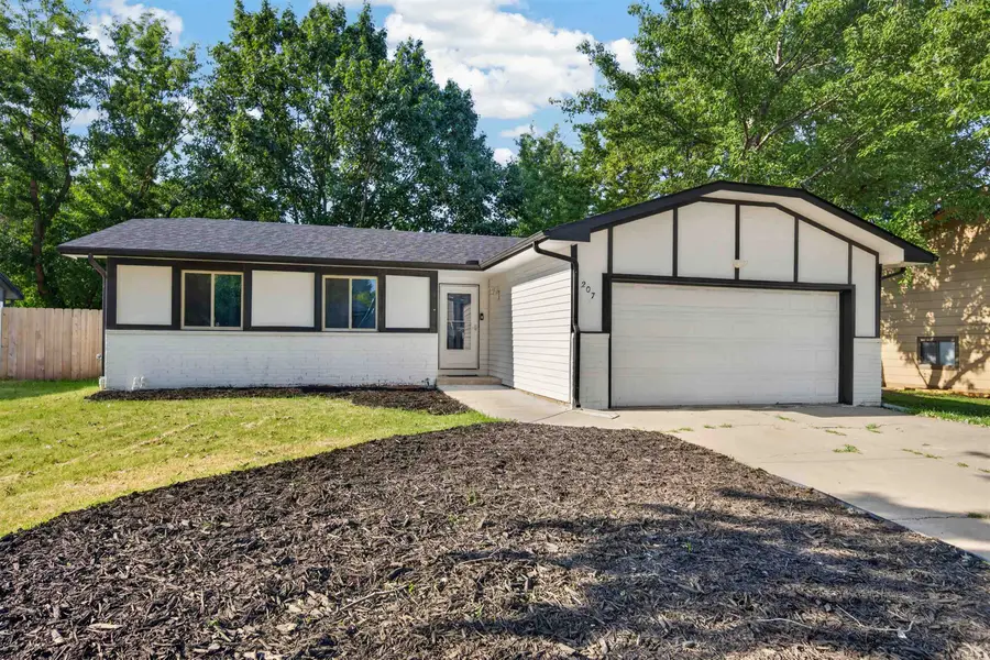 207 E North Point St, Derby, KS 67037 - #3