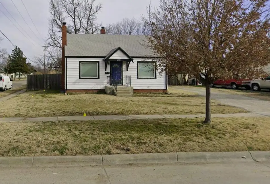 200 S Sheridan Ave, Wichita, KS 67213 - #1