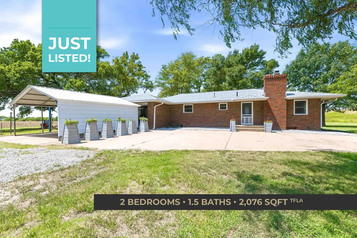 861 E 40th St S, Wellington, KS 67152-8383 - #1