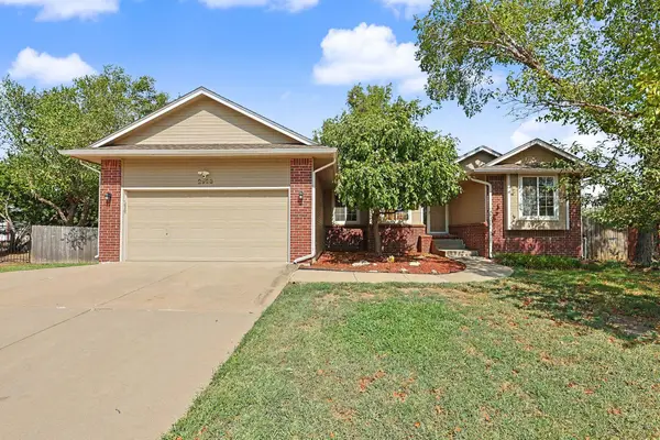 2933 N Parkwood Ct., Wichita, KS 67226