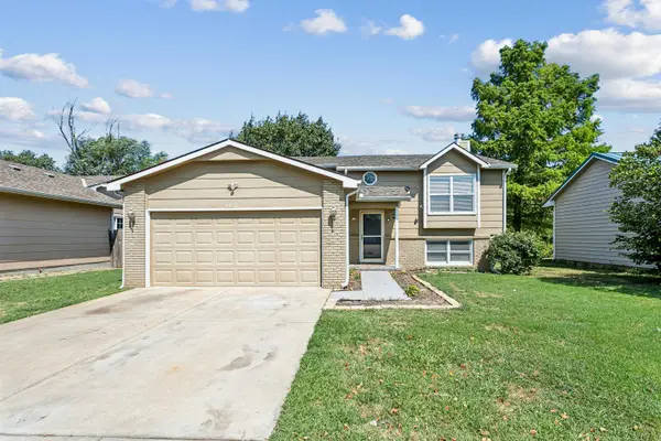 10702 E Bluestem St, Wichita, KS 67207