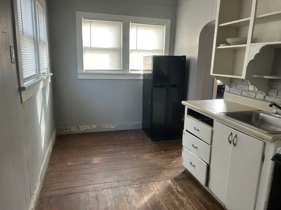 603 N C, Wellington, KS 67152 - #2