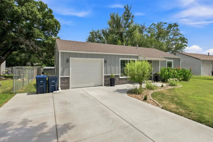 1136 S High St, El Dorado, KS 67042 - #3