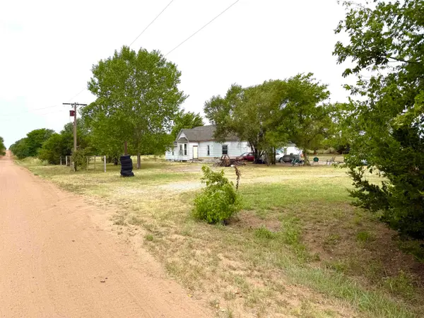 1006 NW 70 Rd, Attica, KS 67009