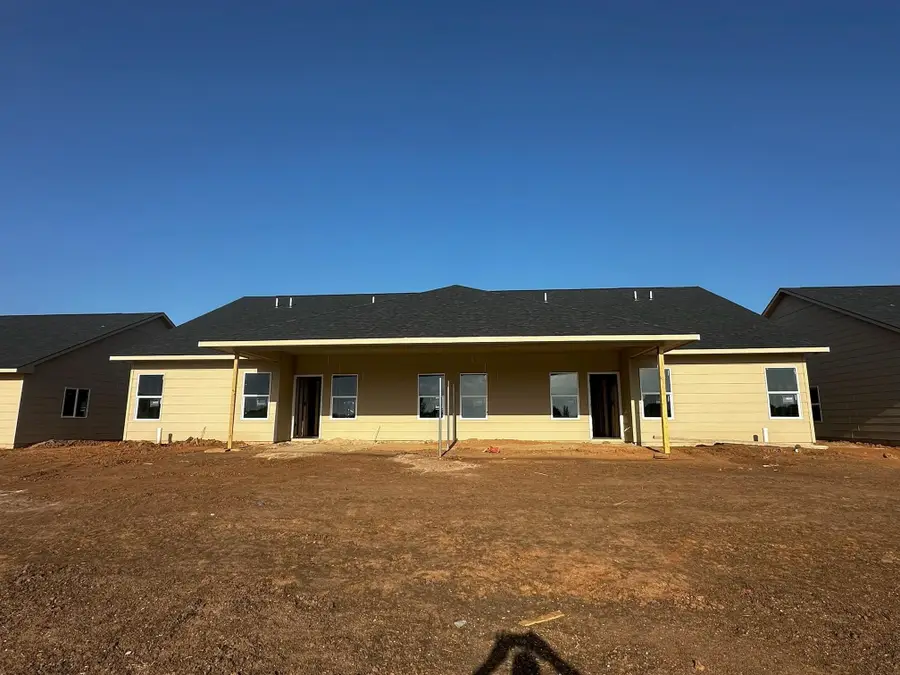 810 N Wheatland St, Wichita, KS 67235 - #2