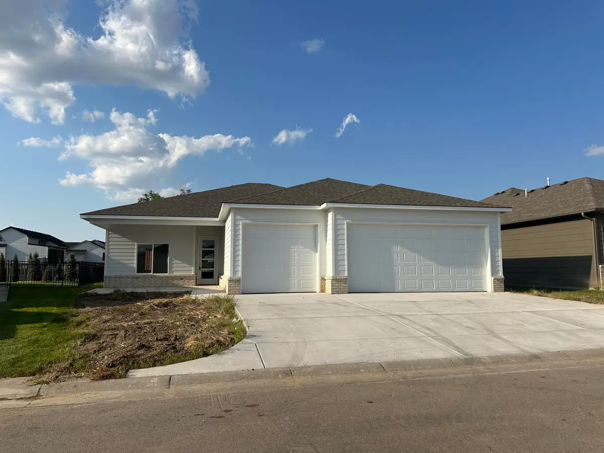 4438 N Sunny Ct, Wichita, KS 67205 - #1