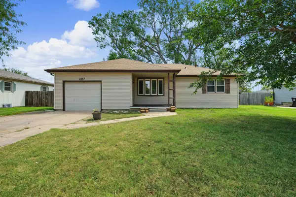 2267 S Ohio St, Salina, KS 67401