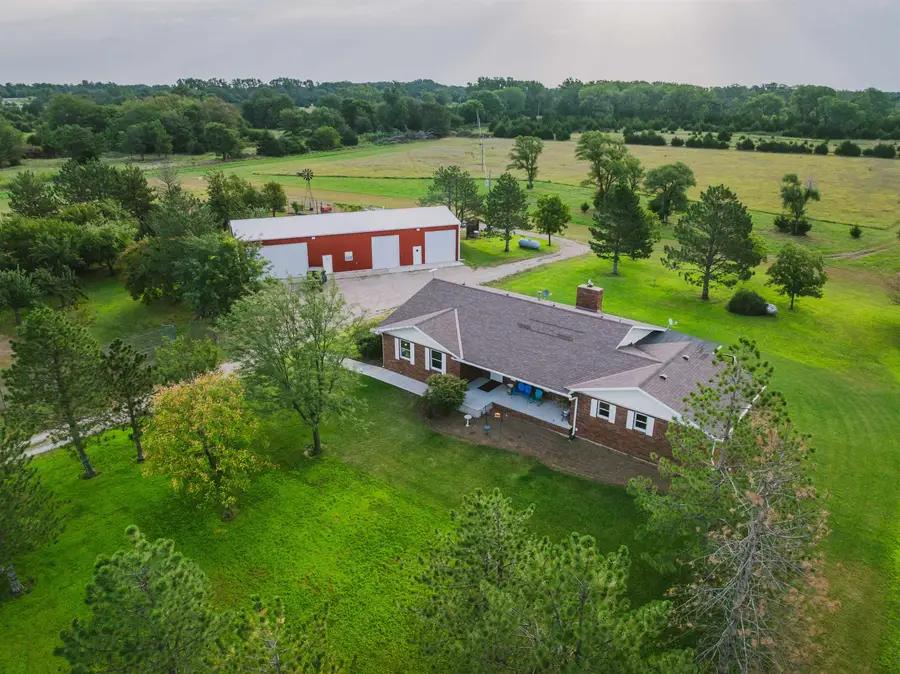 2460 27th Rd, Hutchinson, KS 67502 - #3