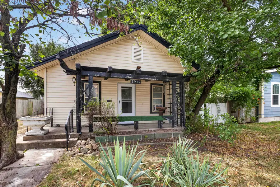1917 W Mccormick Ave, Wichita, KS 67213 - #2