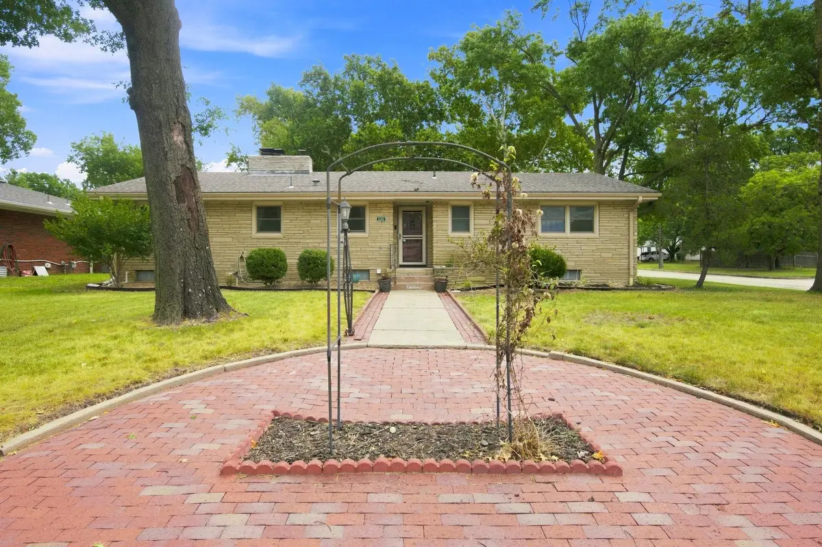 1104 N Pinecrest Street, Wichita, KS 67208 - #1