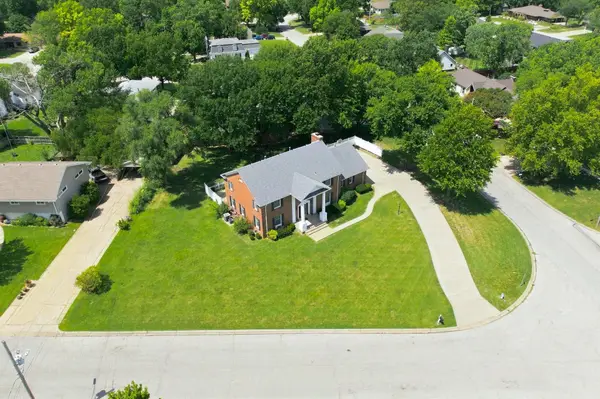 1861 Chelsea Dr, El Dorado, KS 67042