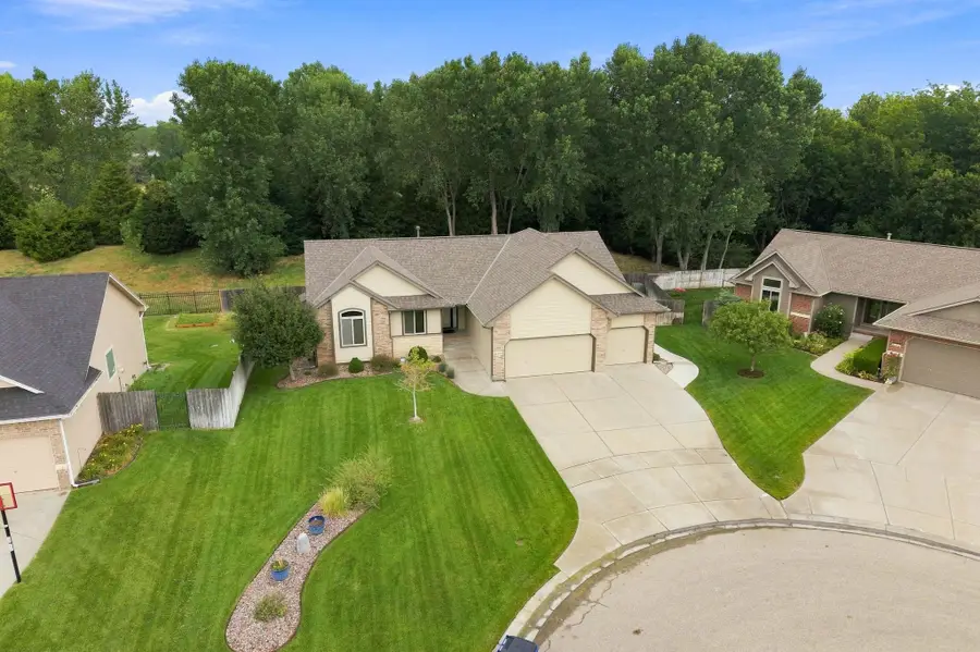 8304 W Candlewood Cir, Wichita, KS 67205 - #3