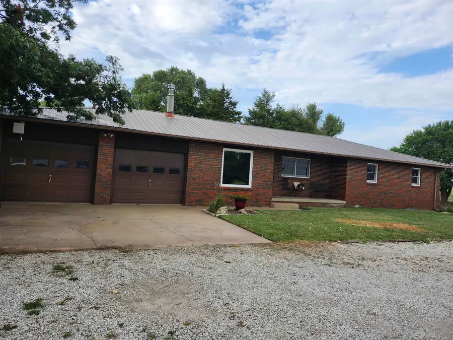 8093 161st Rd, Winfield, KS 67156 - #2