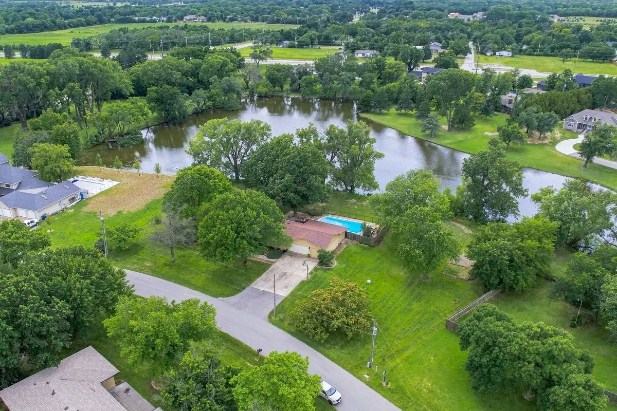 1511 S Phyllis Ln, Andover, KS 67002 - #1