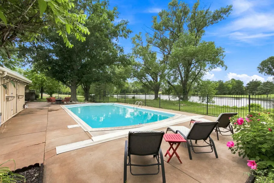 1511 S Phyllis Ln, Andover, KS 67002 - #2