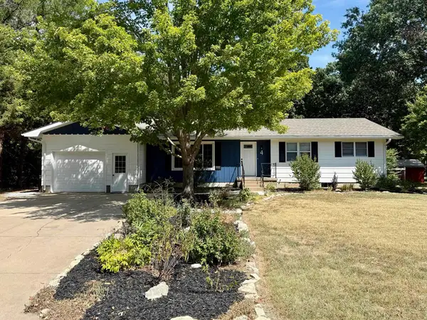4 Regal Crescent, North Newton, KS 67117