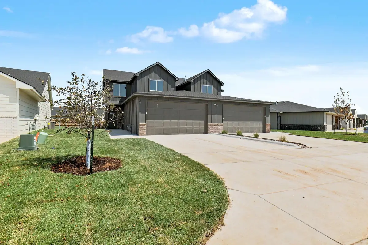 2927 S Cedar Crest Ct #200, Wichita, KS 67235 - #1