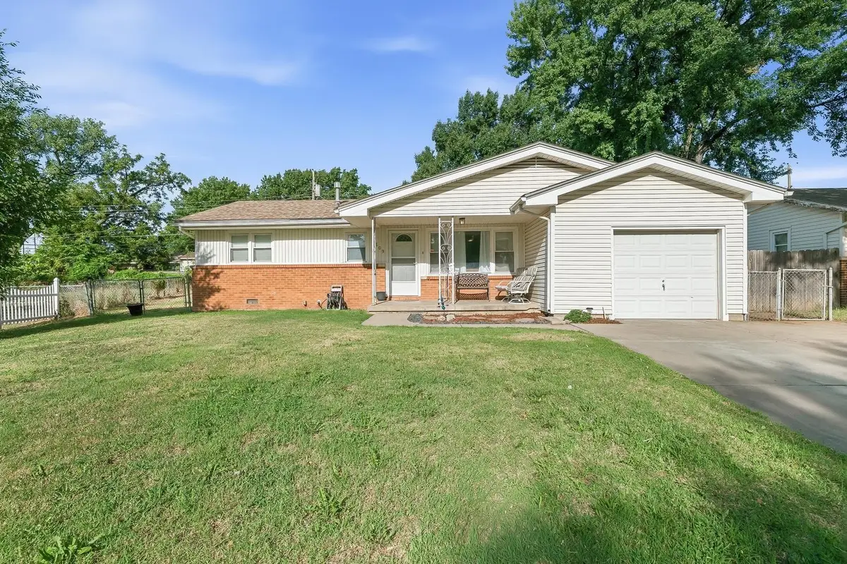 1309 N Baltimore Ave, Derby, KS 67037 - #1