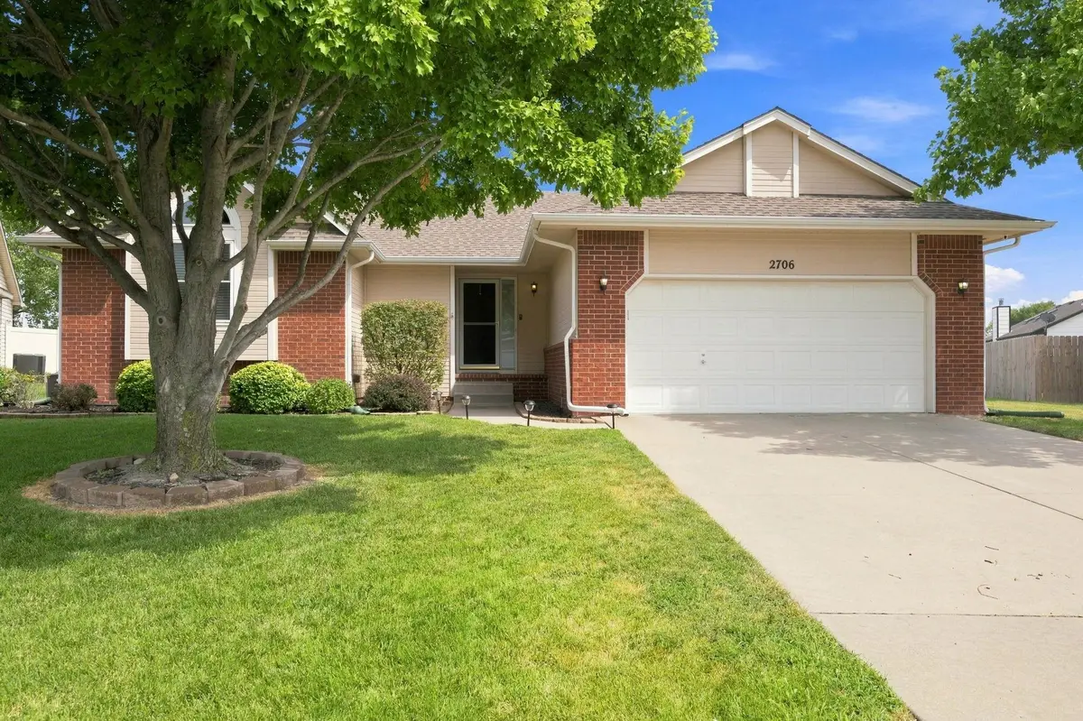 2706 N Meadow Oaks Ct, Wichita, KS 67220 - #1
