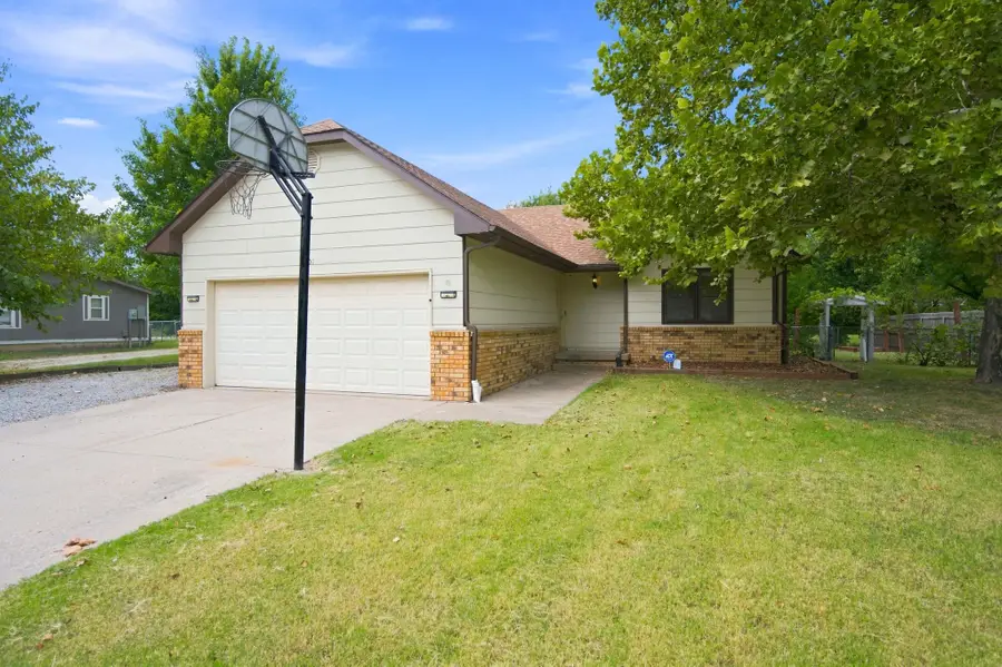 601 Joye, Andover, KS 67002 - #2