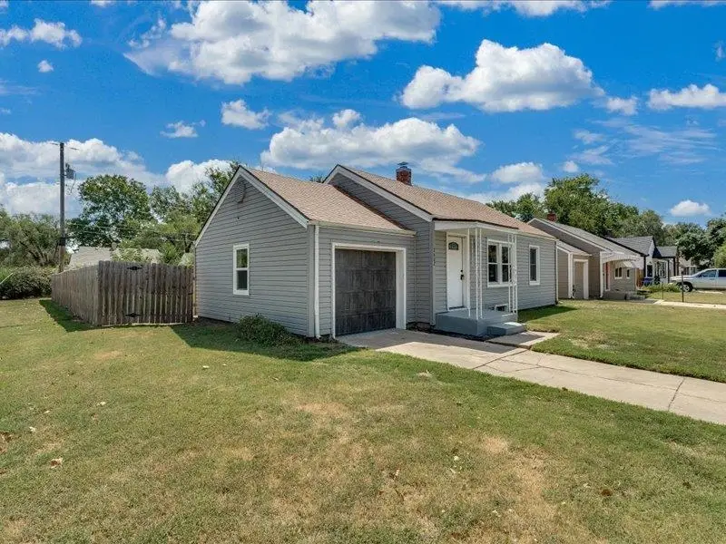 2602 S Mosley St, Wichita, KS 67216 - #3