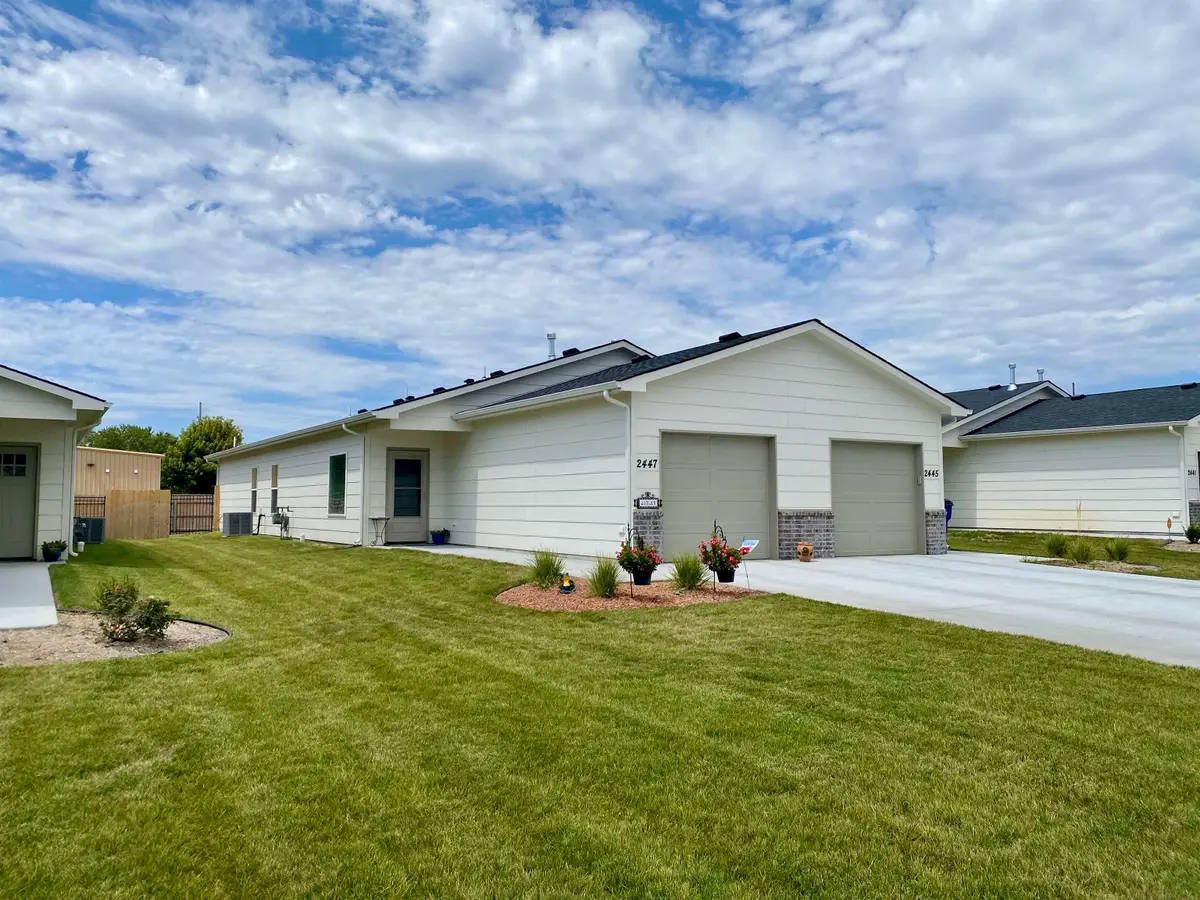 2447 W Macarthur Ct, Wichita, KS 67217 - #1