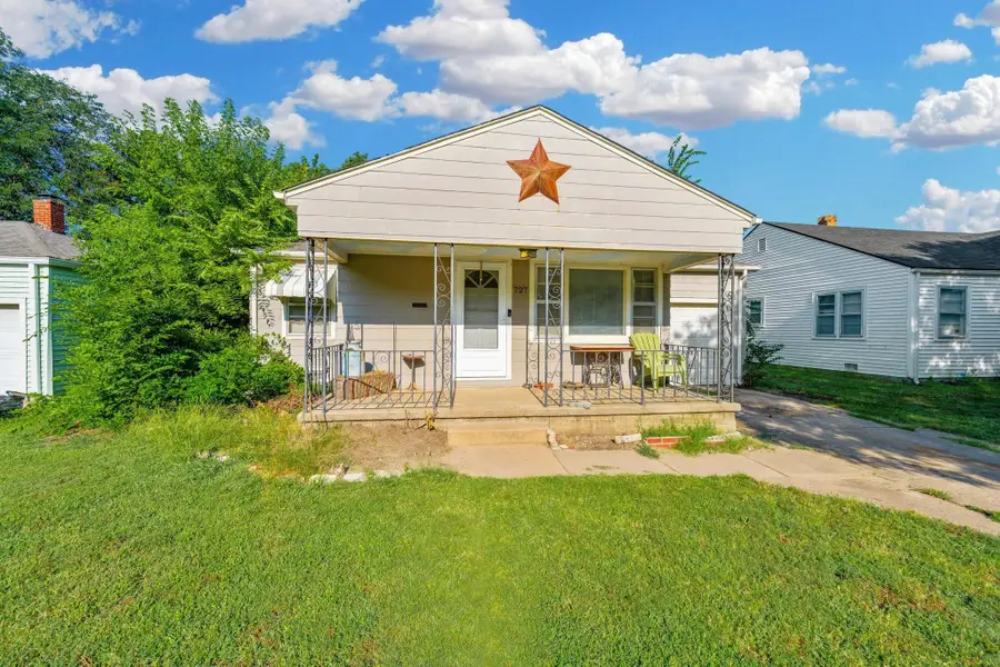 727 S Fountain Ave, Wichita, KS 67218 - #3