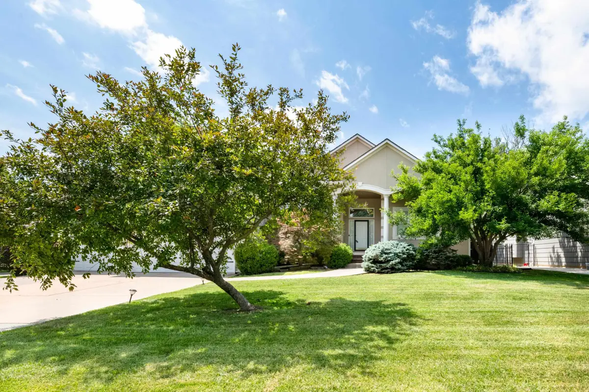 969 N White Tail Cir, Wichita, KS 67206 - #1