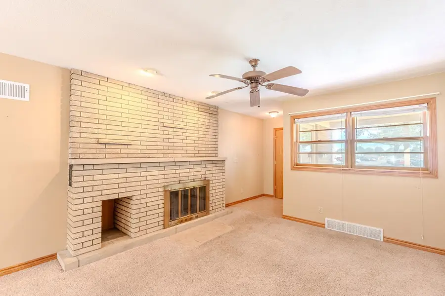 917 W Grand, Haysville, KS 67060 - #3