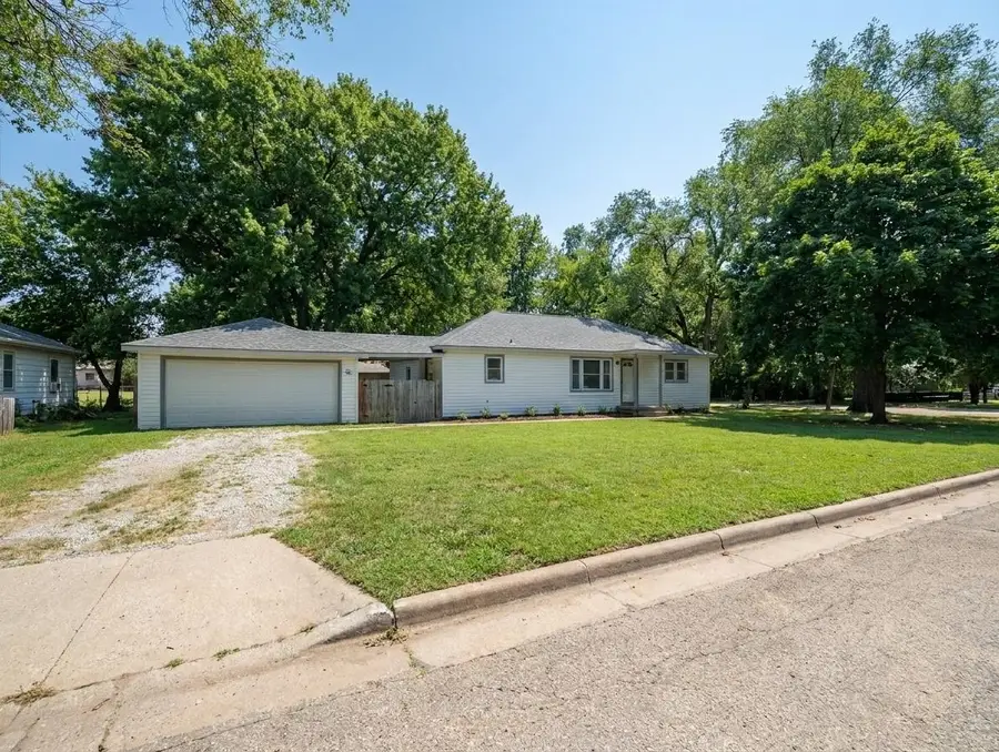 420 S Michigan, Oxford, KS 67119 - #2