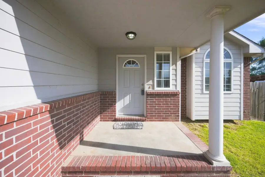 5402 S Victoria Ct., Wichita, KS 67216 - #3