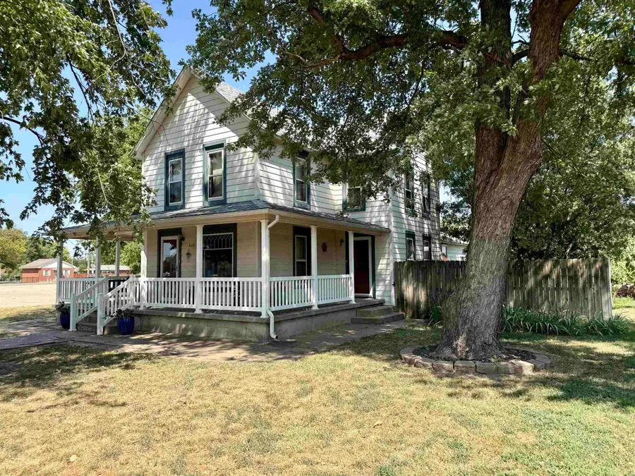 428 N Main St, Andale, KS 67001 - #3
