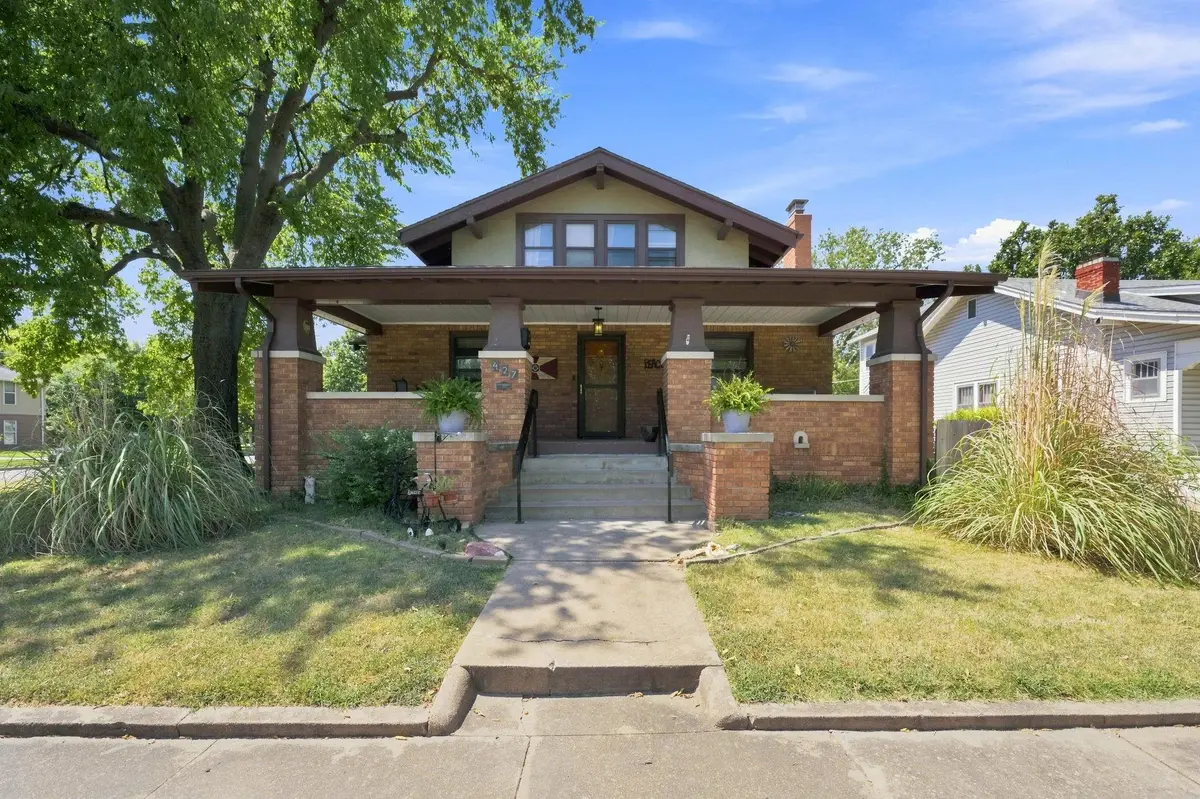 427 S Glenn St, Wichita, KS 67213 - #1