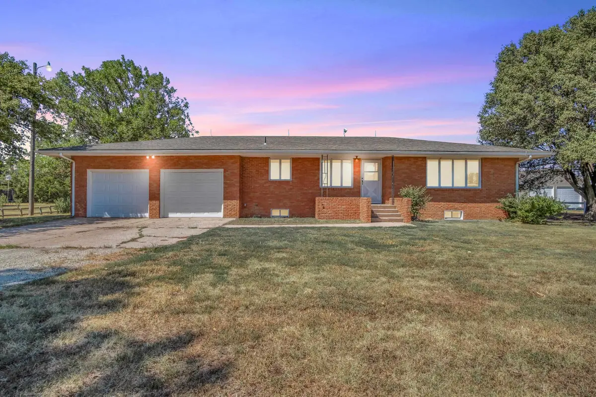 5724 NW 12, Newton, KS 67114 - #1