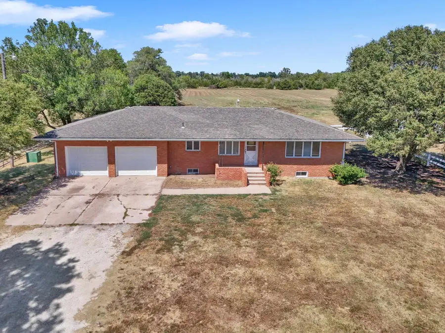 5724 NW 12, Newton, KS 67114 - #3