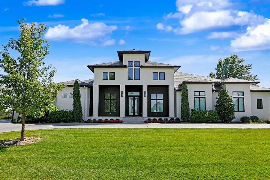 1900 N Timberwood, Wichita, KS 67206 - #2