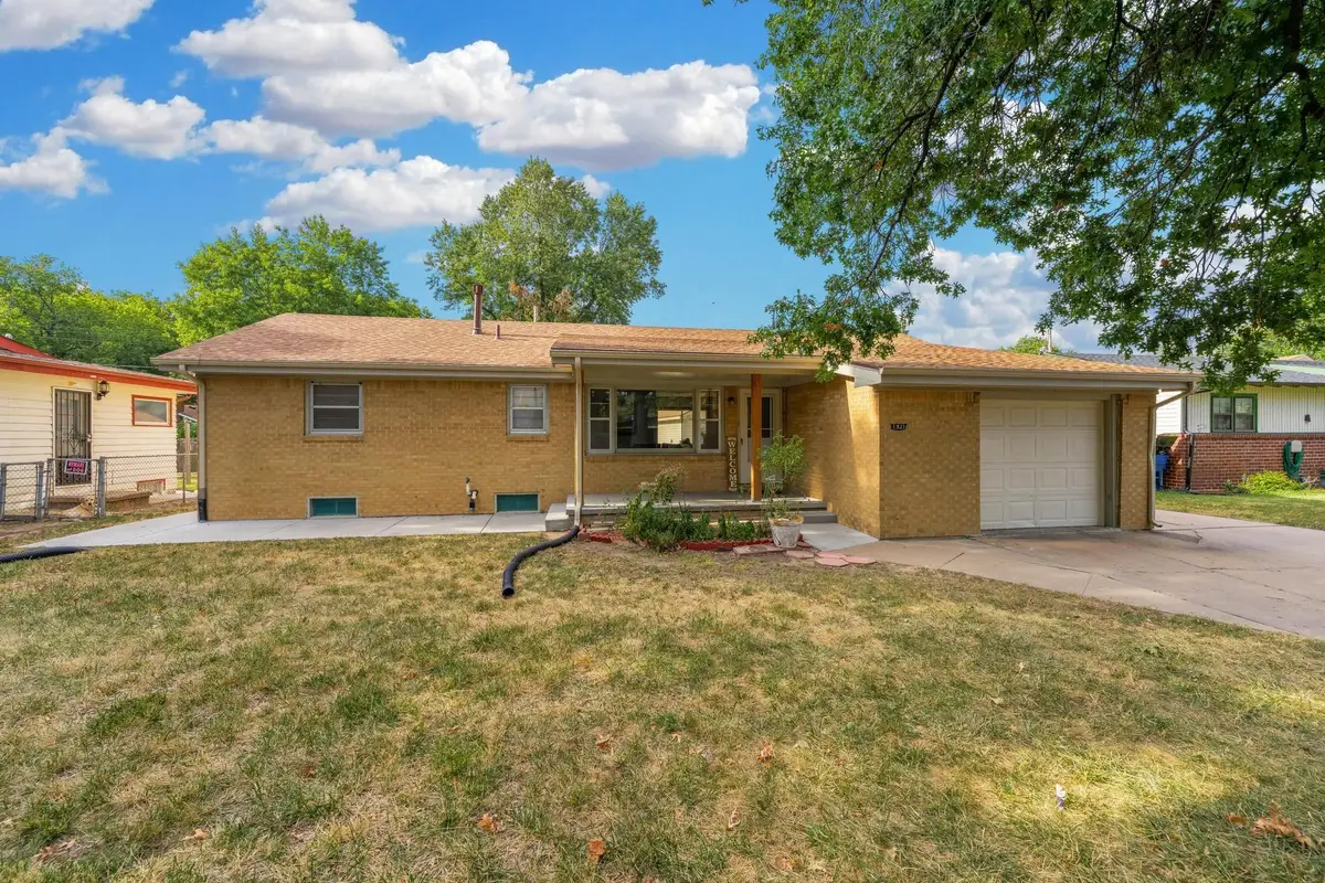 1921 E Scott Ave, Wichita, KS 67216 - #1