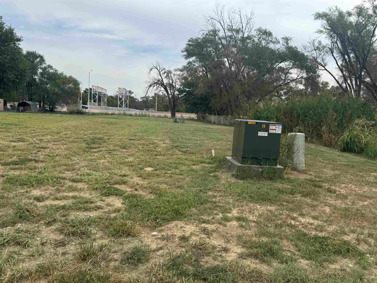 7074-7076 S Shahin St, Haysville, KS 67060 - #1
