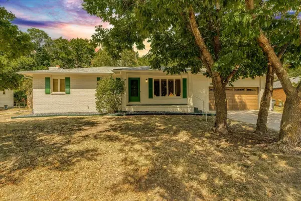 1908 Cypress, Newton, KS 67114