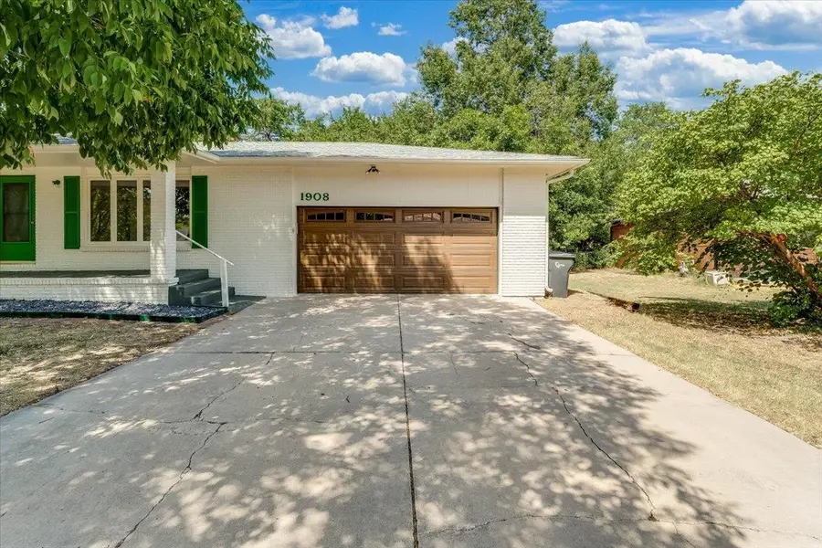 1908 Cypress, Newton, KS 67114 - #3