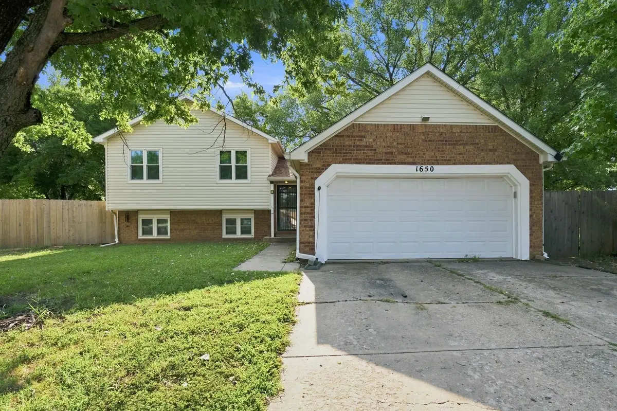 1650 S Willow Oak Ct, Wichita, KS 67230 - #1