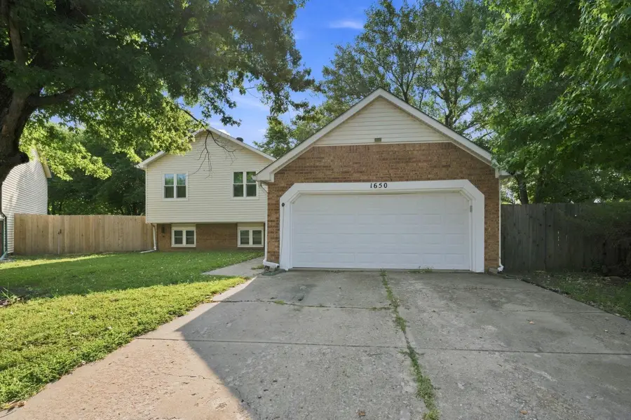 1650 S Willow Oak Ct, Wichita, KS 67230 - #2