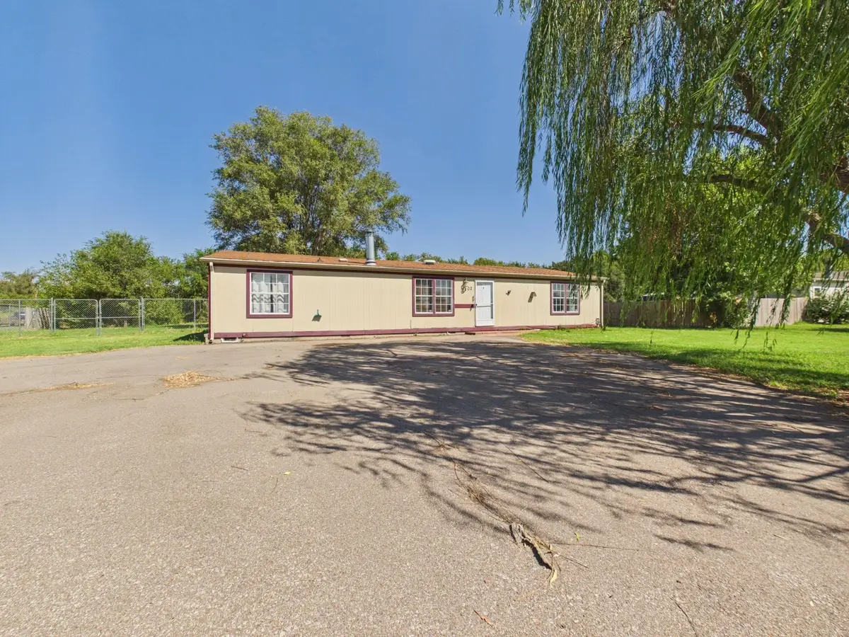 2102 E Winchester St, Wichita, KS 67216 - #1