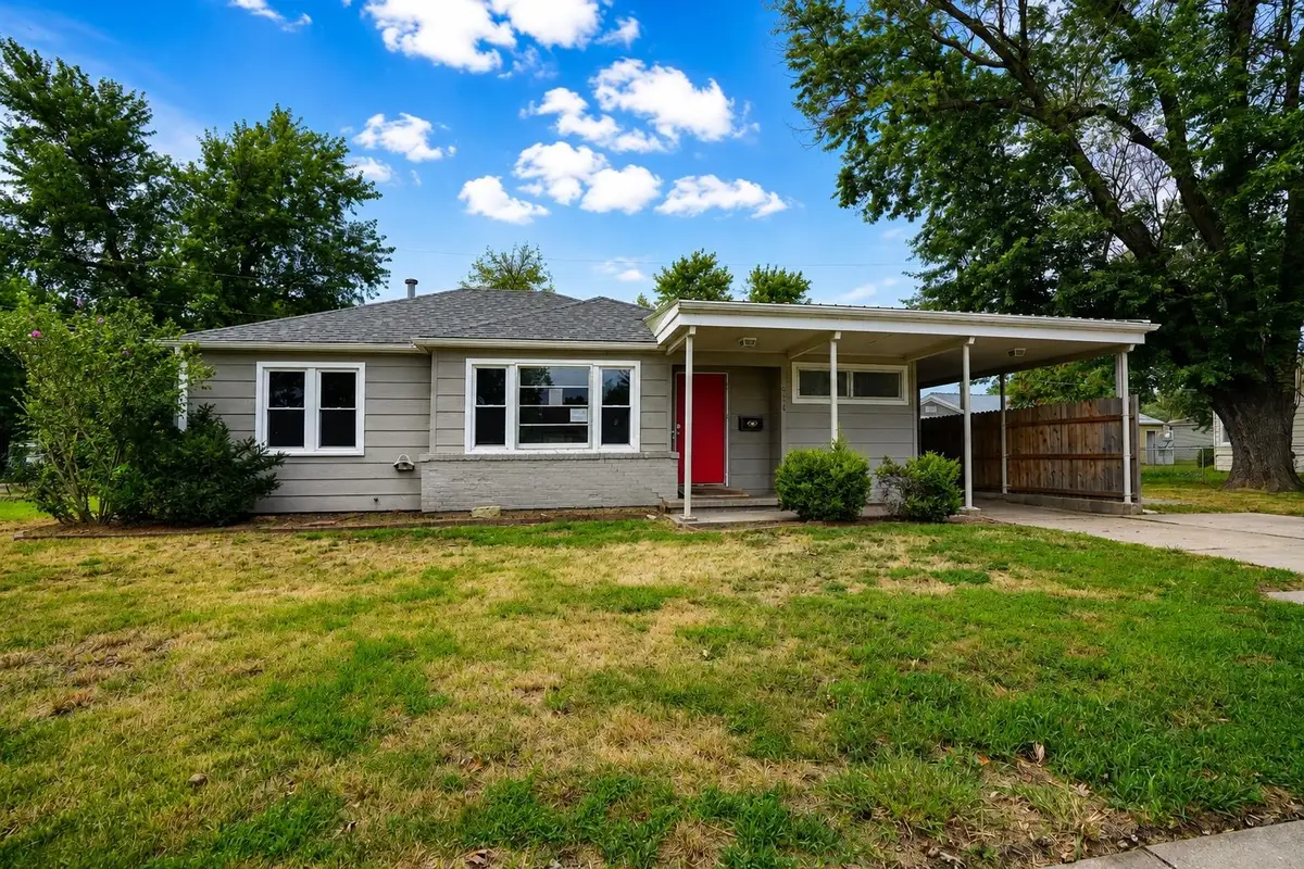 514 Windsor, McPherson, KS 67460 - #1