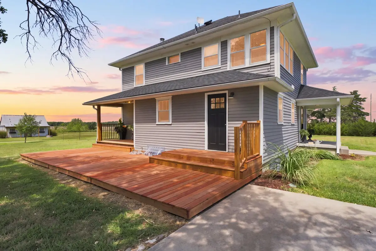1581 Cheyenne Rd, Moundridge, KS 67107 - #1