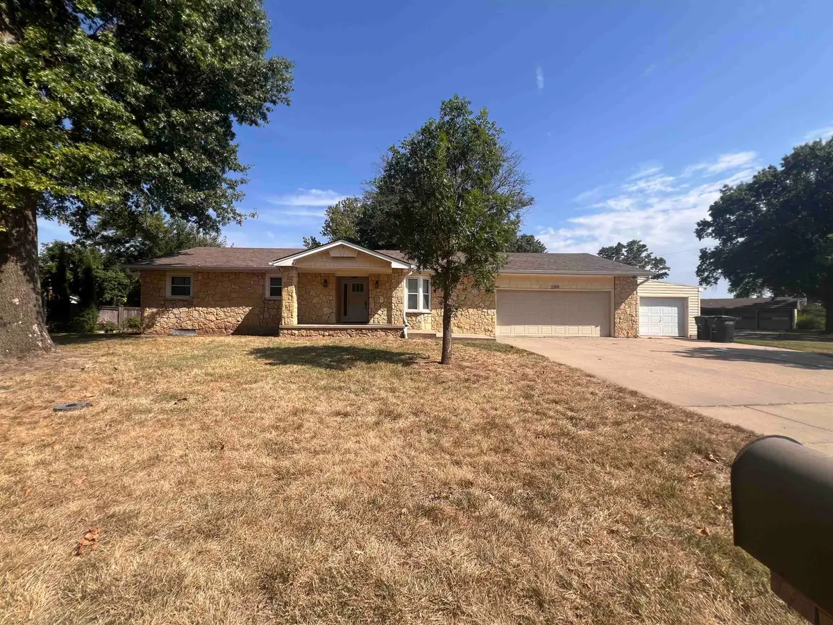 2304 Star St, Augusta, KS 67010 - #1