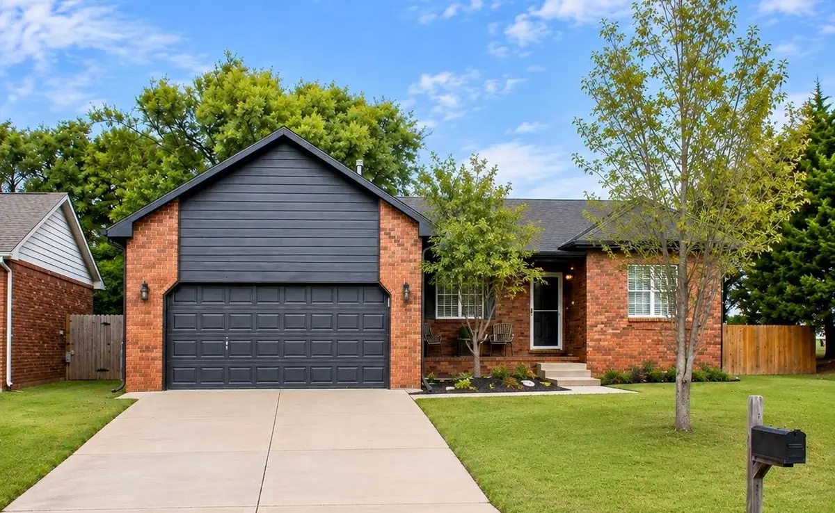 1100 Forrest Glenn, Arkansas City, KS 67005 - #1