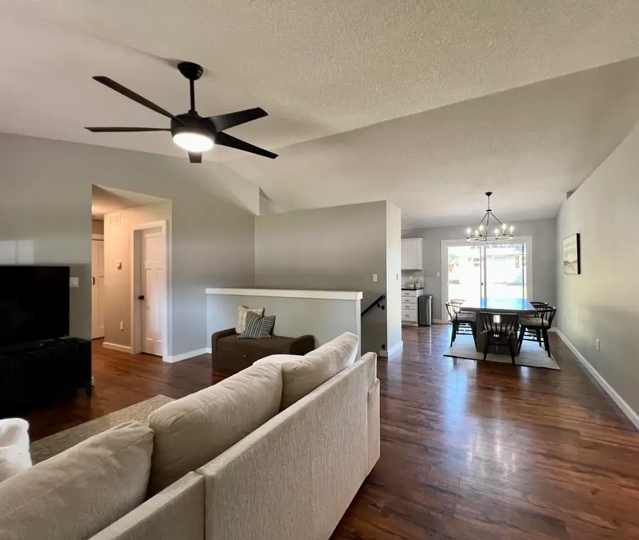 1100 Forrest Glenn, Arkansas City, KS 67005 - #2