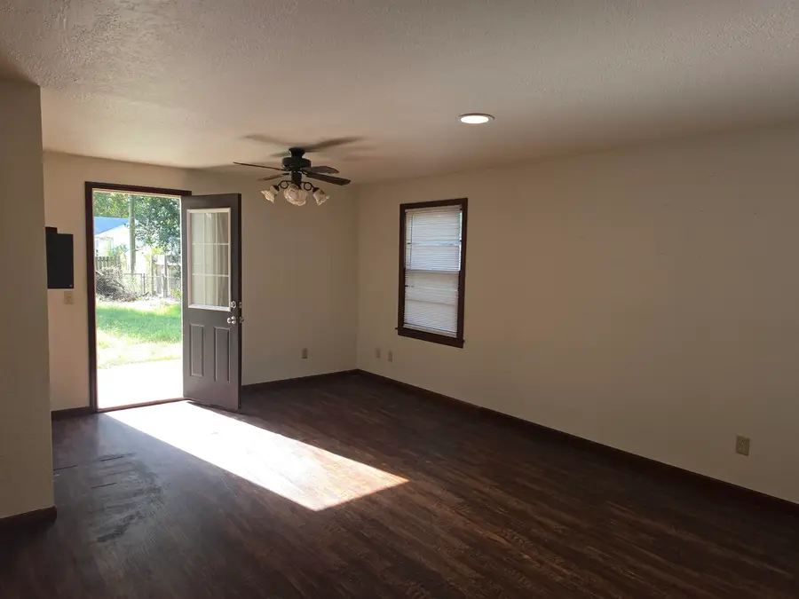 4415 S Oak Ave, Wichita, KS 67217 - #2